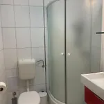 Doris,self Check In Апартаменты