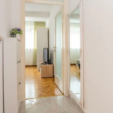 Doris,self Check In 公寓 *