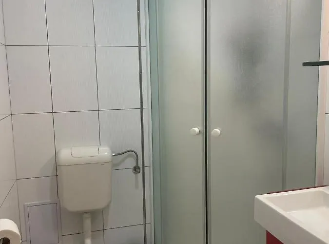 Doris,self Check In Apartman