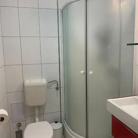 Doris,self Check In Apartament