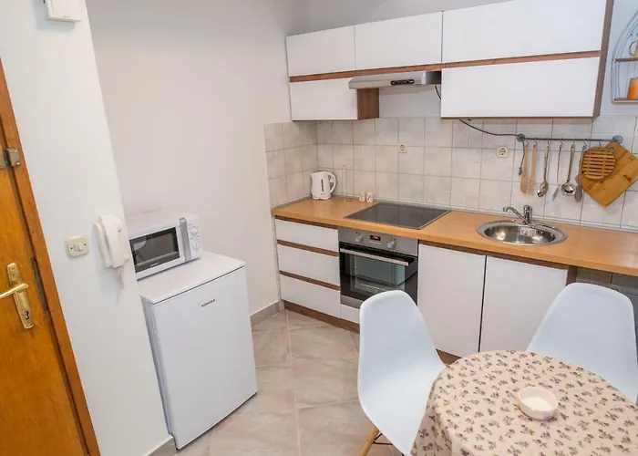 Doris,self Check In * Сплит